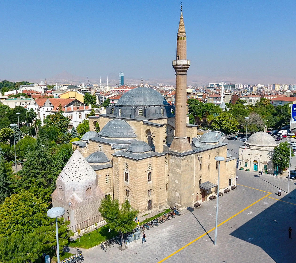 Şerafettin Camii